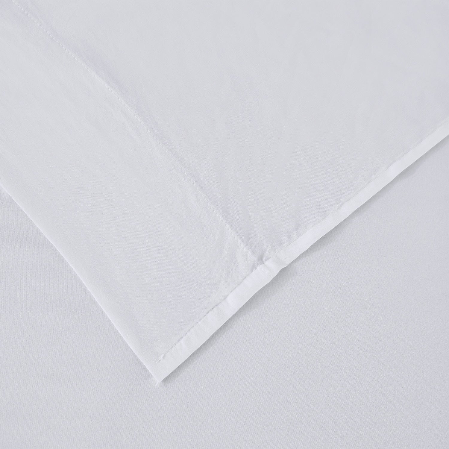 SOLID WHITE 4PC BEDDING SHEET SET - BREATHABLE AND COOLING SHEETS - HOTEL LUXURY - EXTRA SOFT - WRINKLE, FADE, STAIN RESISTANCE