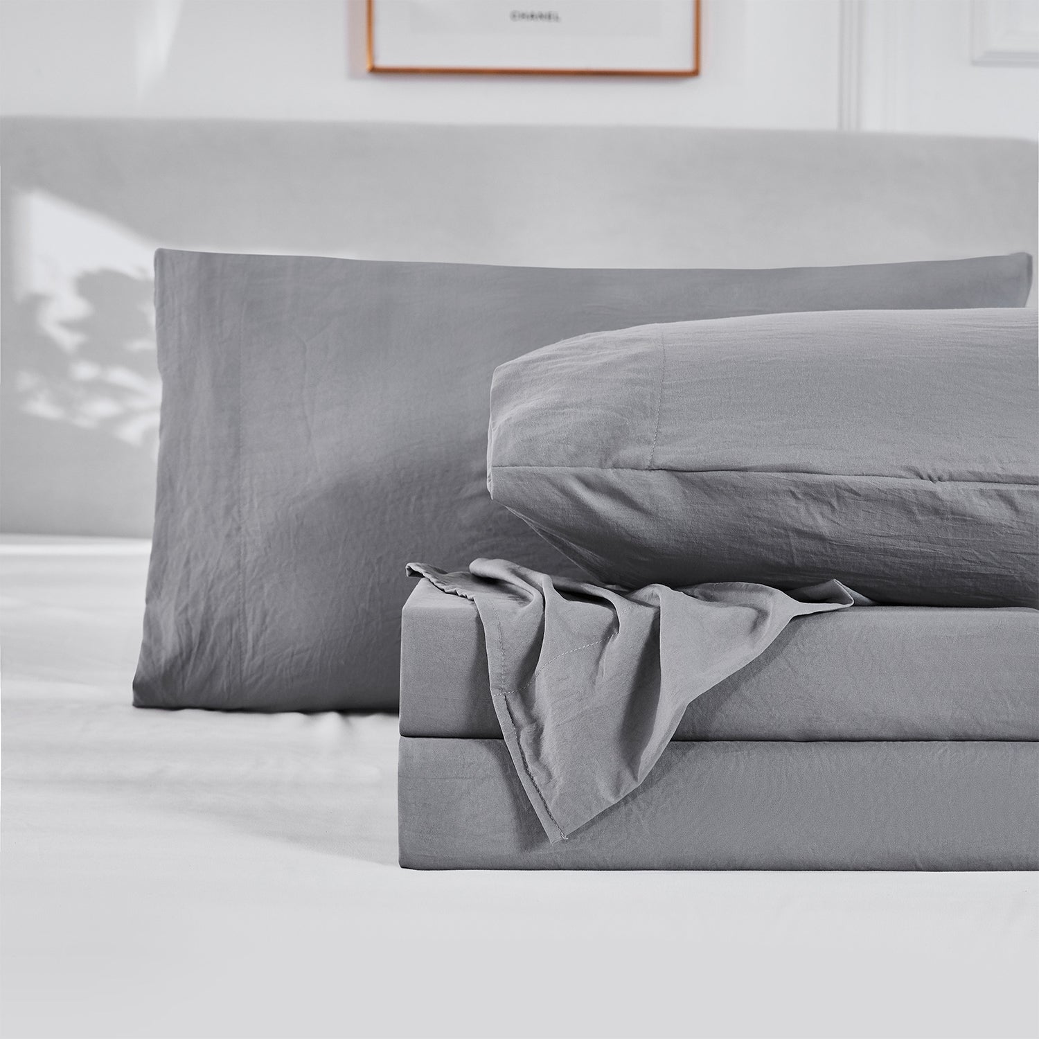SOLID GRAY 4PC BEDDING SHEET SET - BREATHABLE AND COOLING SHEETS - HOTEL LUXURY - EXTRA SOFT - WRINKLE, FADE, STAIN RESISTANCE