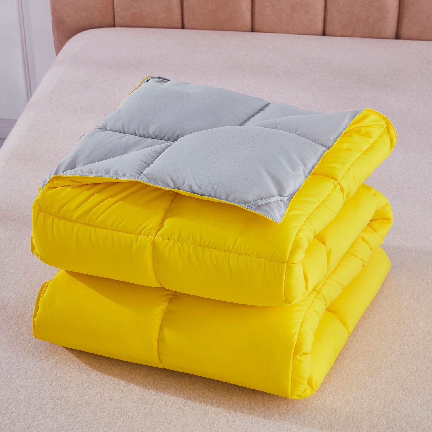 ALTERNATIVE DOWN 3PC REVERSIBLE COMFORTER. PERFECT FOR ANY SEASON. ULTRA SOFT MICROFIBER COVER. YELLOW / GRAY