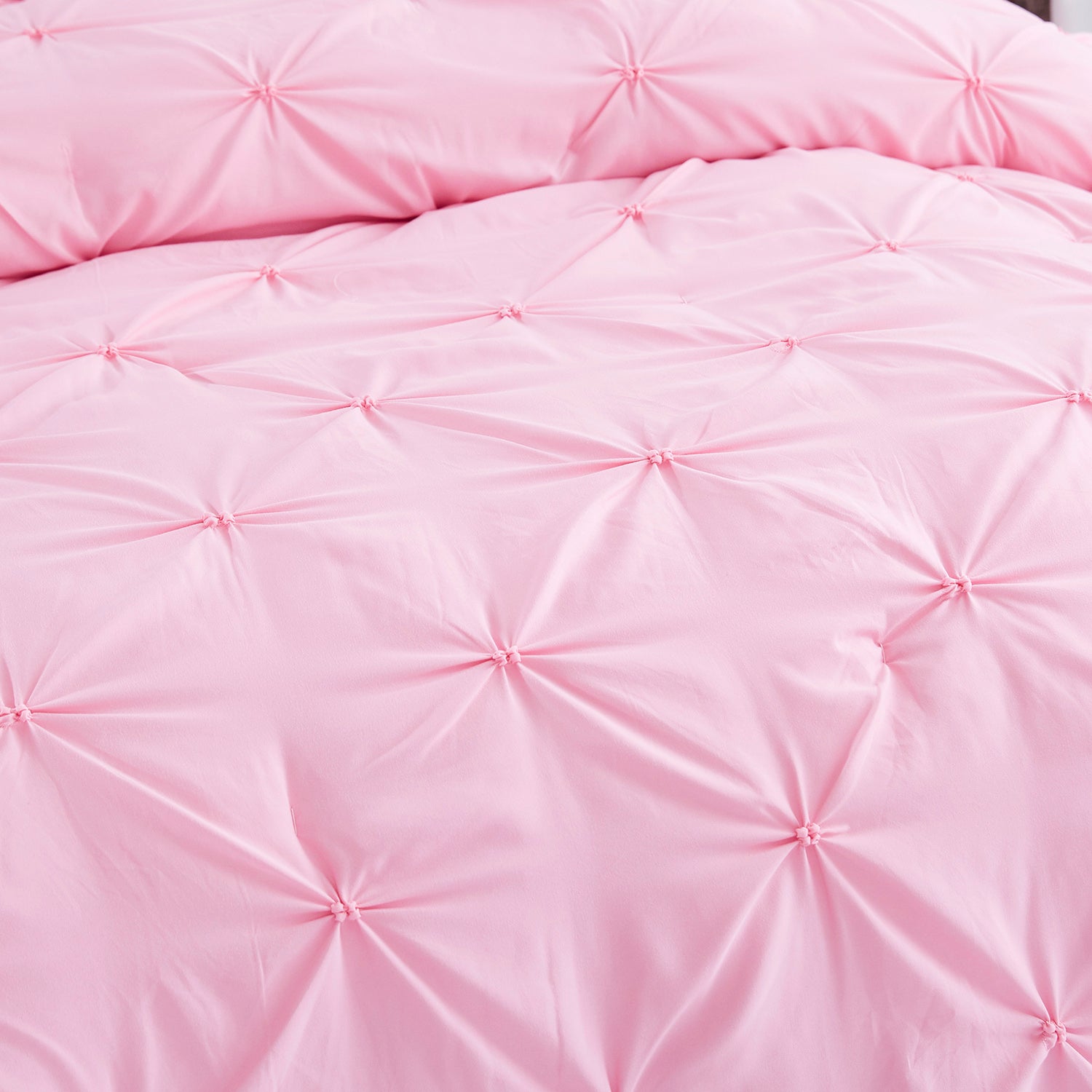 HANIA 5PC PINK BEDDING COMFORTER SET. RUFFLE & PATCHWORK, MICROFIBER FABRIC, FADE RESISTANT, SUPER SOFT, BED IN A BAG