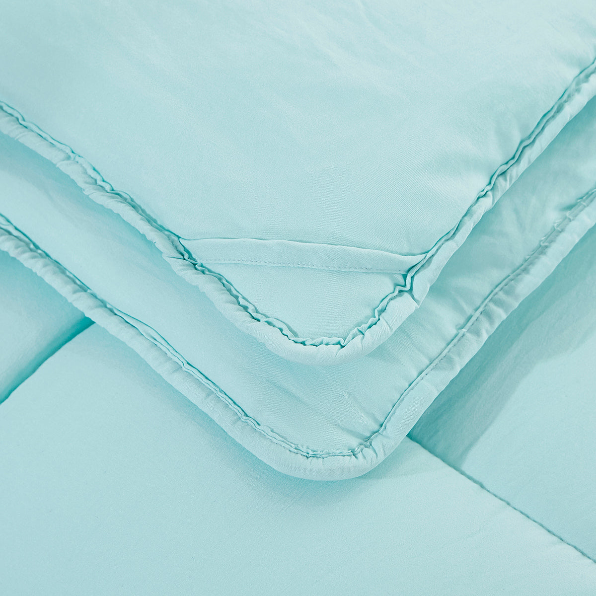 ALTERNATIVE DOWN 3PC COMFORTER. PERFECT FOR ANY SEASON. ULTRA SOFT MICROFIBER COVER. CYAN