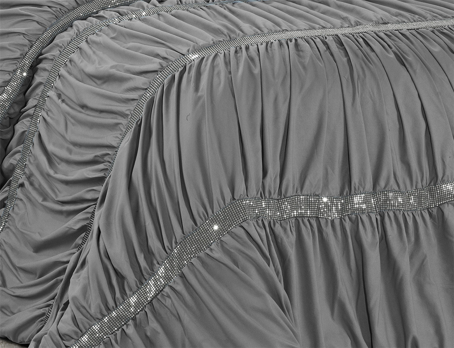 CLARAITA 7PC GRAY BEDDING COMFORTER SET. RUFFLE & PATCHWORK, MICROFIBER FABRIC, FADE RESISTANT, SUPER SOFT, BED IN A BAG
